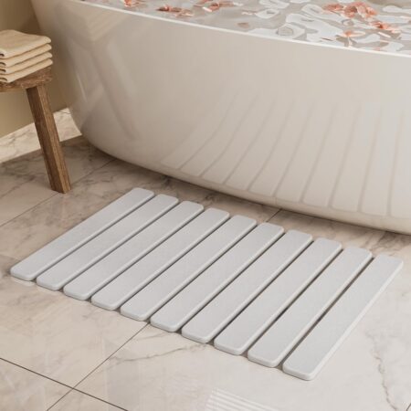 Rollable diatomaceous earth stone mat